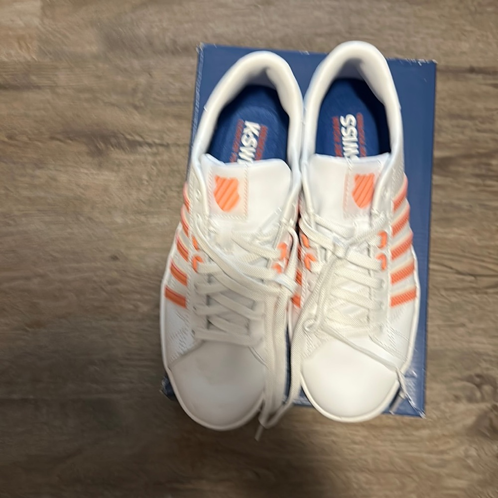 K Swiss memory foam technology athletic shoes